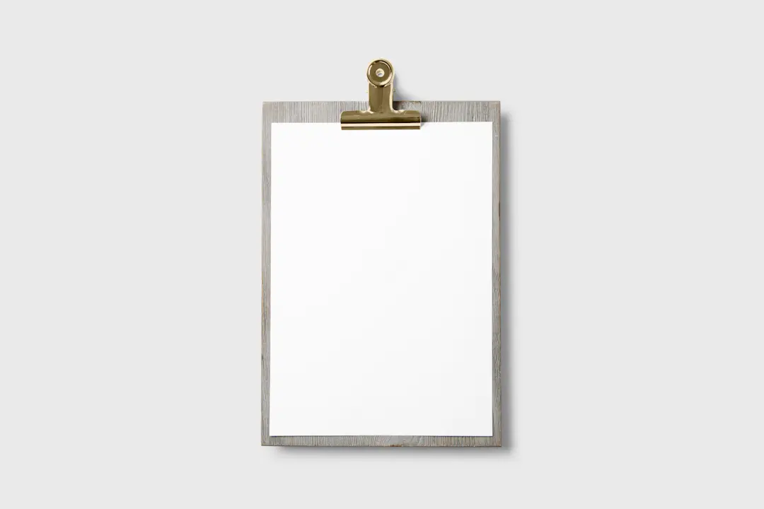 Klemmbrett als Symbol für eine Checkliste beim Board Kauf