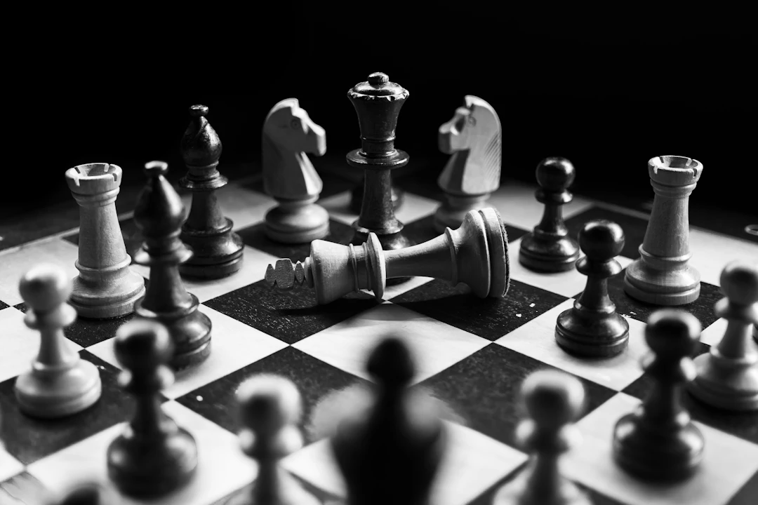 Schachbrett als Motiv für Strategiespiele ohne Karten und ohne Kartenziehen
